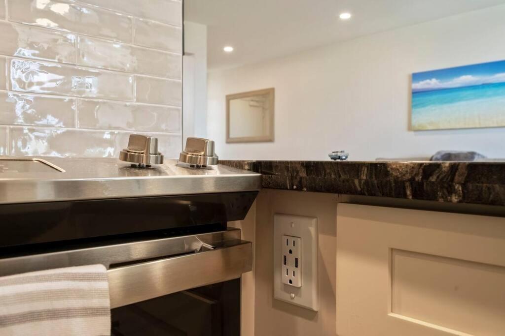 Hale Ono Loa 403- Top Floor, Ocean View, & Complete Modern Remodel Leilighet Kahana Eksteriør bilde